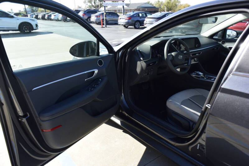 2022 Hyundai Sonata SE