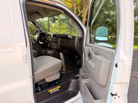 2025 Chevrolet Express 2500