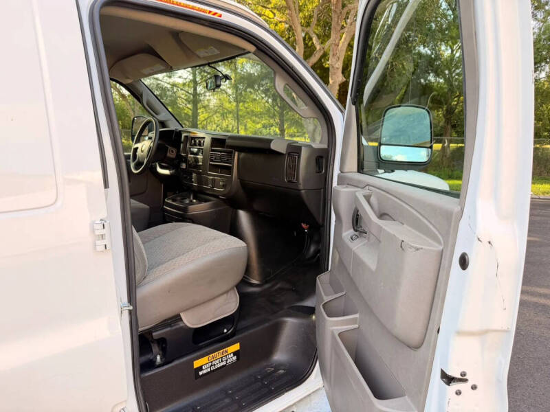 2025 Chevrolet Express 2500