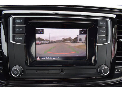 2018 Volkswagen Beetle 2.0T Coast