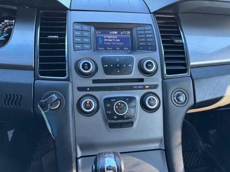 2015 Ford Taurus SEL