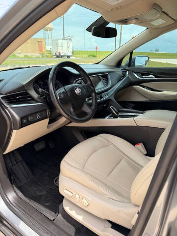 2020 Buick Enclave Essence