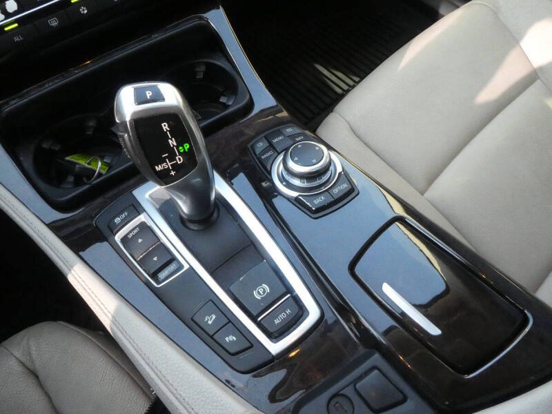 2012 BMW 5 Series 528i xDrive