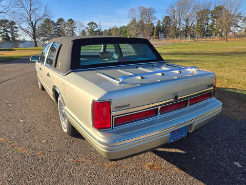 1997 Lincoln Town Car Executive