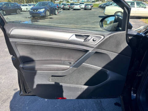 2015 Volkswagen Golf TSI S