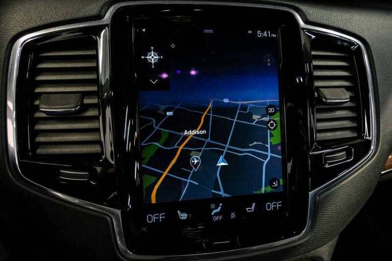 2017 Volvo XC90 T6 Momentum