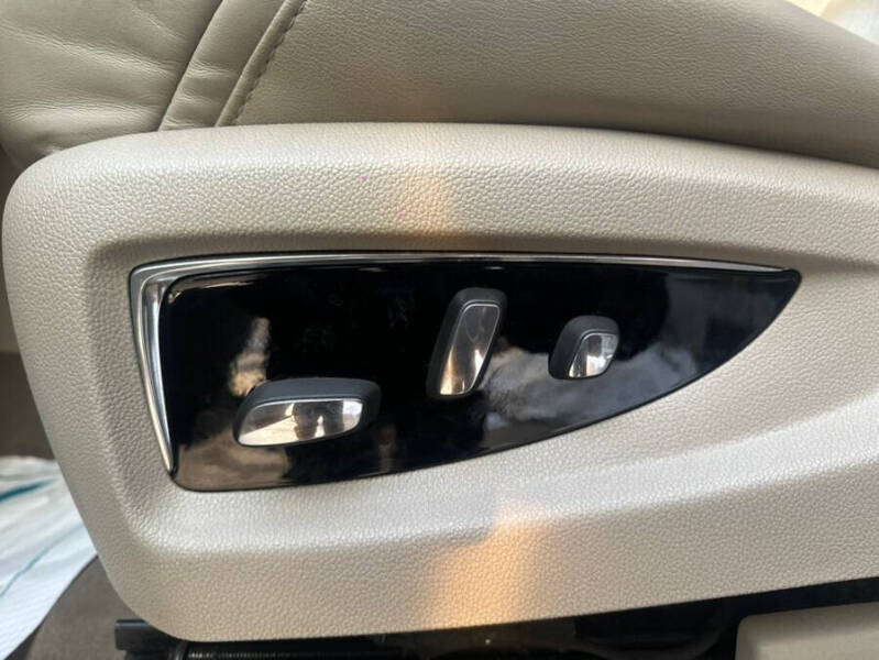 2015 Cadillac Escalade Luxury