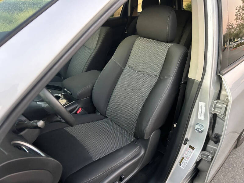 2017 Nissan Pathfinder SV