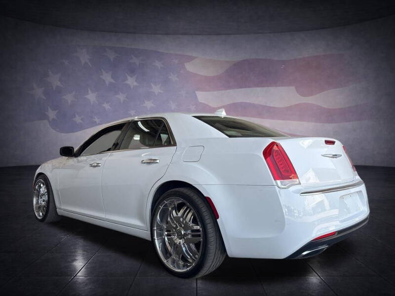 2017 Chrysler 300 C