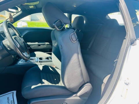 2013 Dodge Challenger SXT