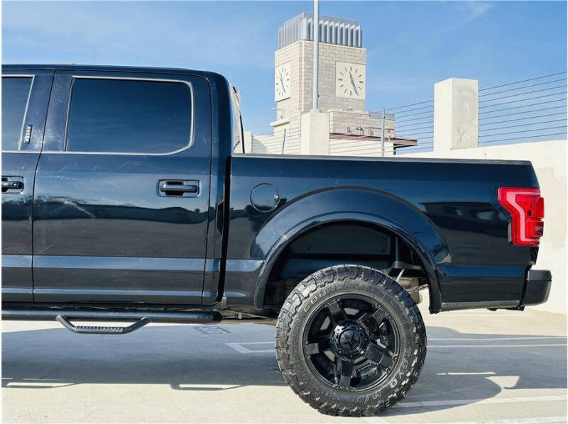 2016 Ford F-150 Lariat photo 11