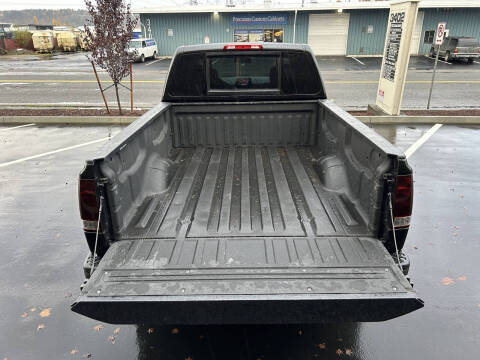 2014 Nissan Titan SV