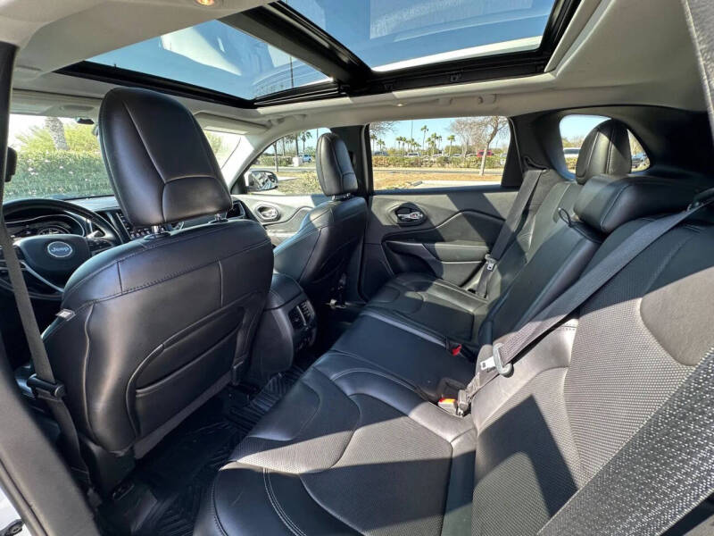 2021 Jeep Cherokee Latitude Lux