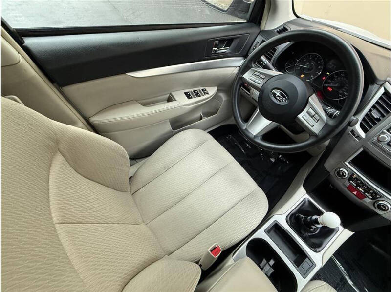 2011 Subaru Outback 2.5i