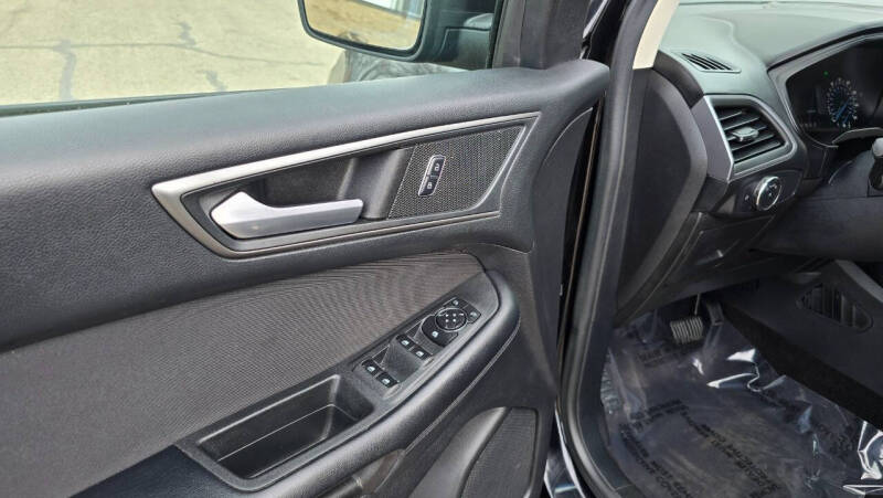 2017 Ford Edge SE