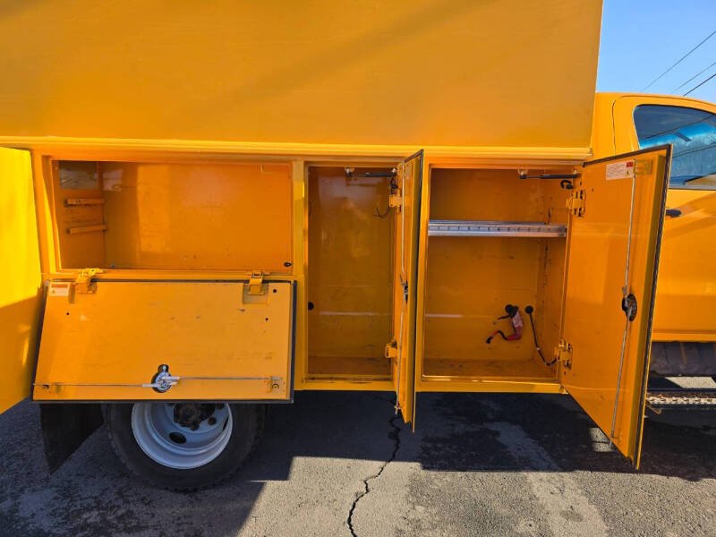 2019 International CV515