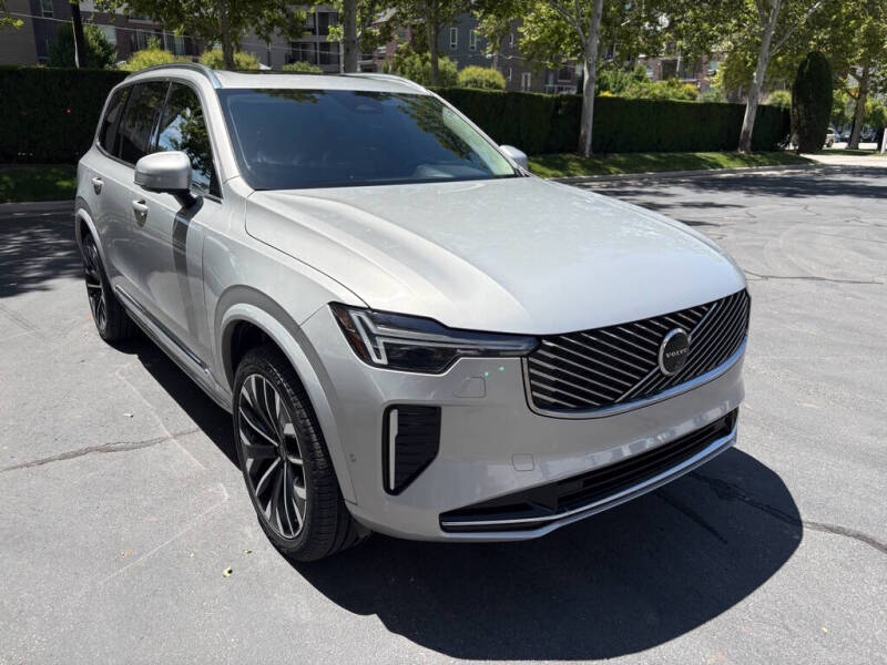 2025 Volvo XC90 B6 Plus Bright Theme 7P