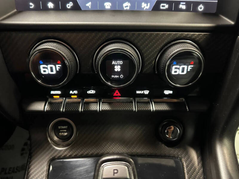 2019 Jaguar F-TYPE P300