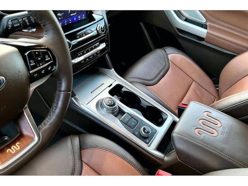 2022 Ford Explorer King Ranch