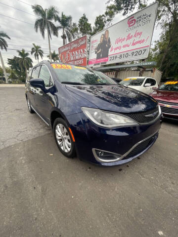 2019 Chrysler Pacifica for sale at Lantern Motors Inc. in Fort Myers FL