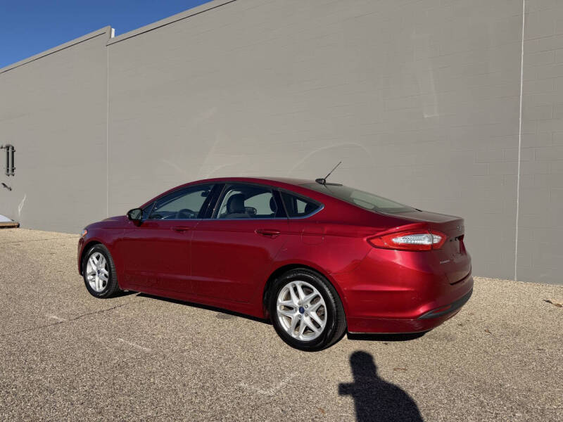 2016 Ford Fusion SE