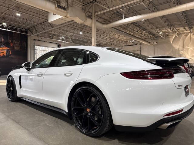 2017 Porsche Panamera