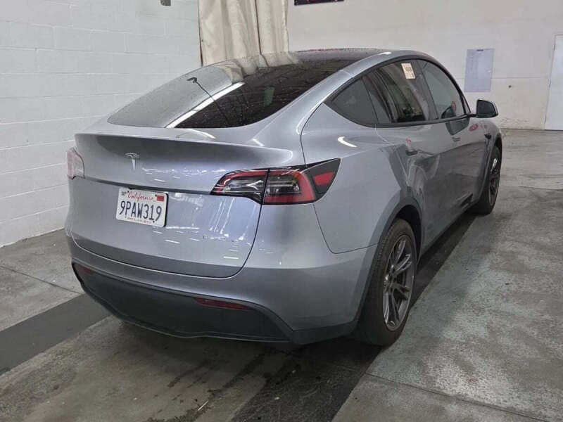 2024 Tesla Model Y Long Range