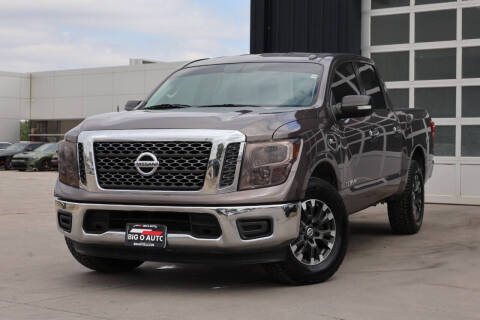 2017 Nissan Titan SV