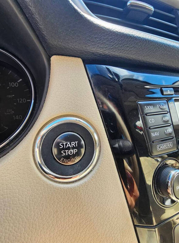 2015 Nissan Rogue SV