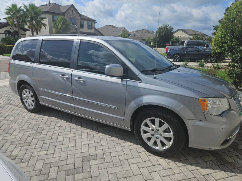 2016 Chrysler Town and Country Touring