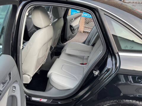 2016 Audi A4 2.0T quattro Premium Plus