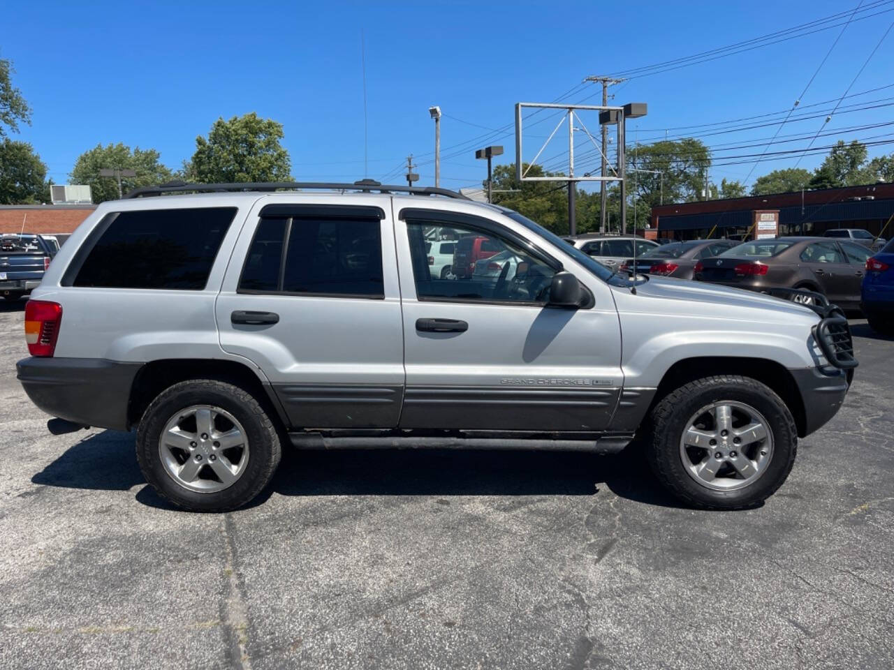 2004 Jeep Grand Cherokee for sale at AVS AUTO GROUP LLC in CLEVELAND, OH