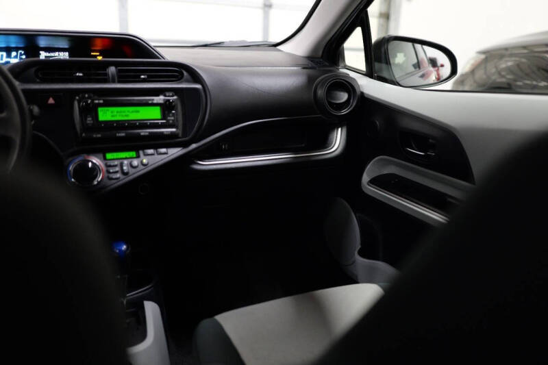 2014 Toyota Prius c Two