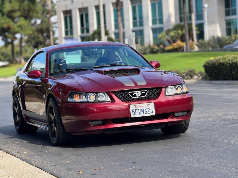 2004 Ford Mustang GT Deluxe