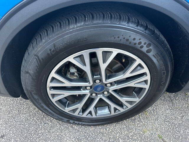 2020 Ford Escape SEL