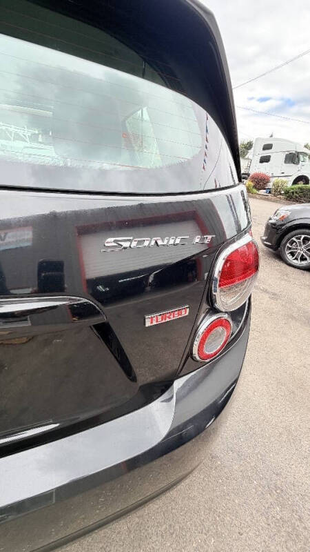 2016 Chevrolet Sonic LT Auto