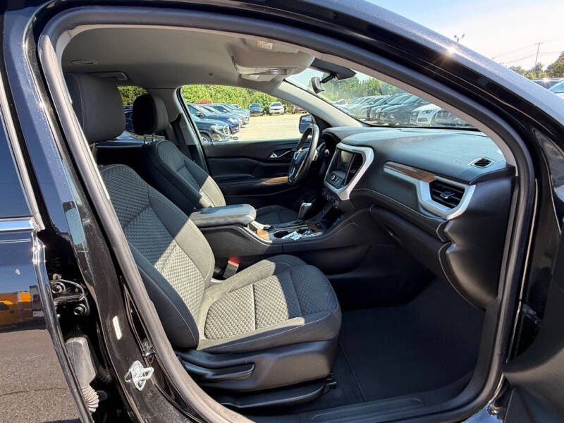 2017 GMC Acadia SLE-2