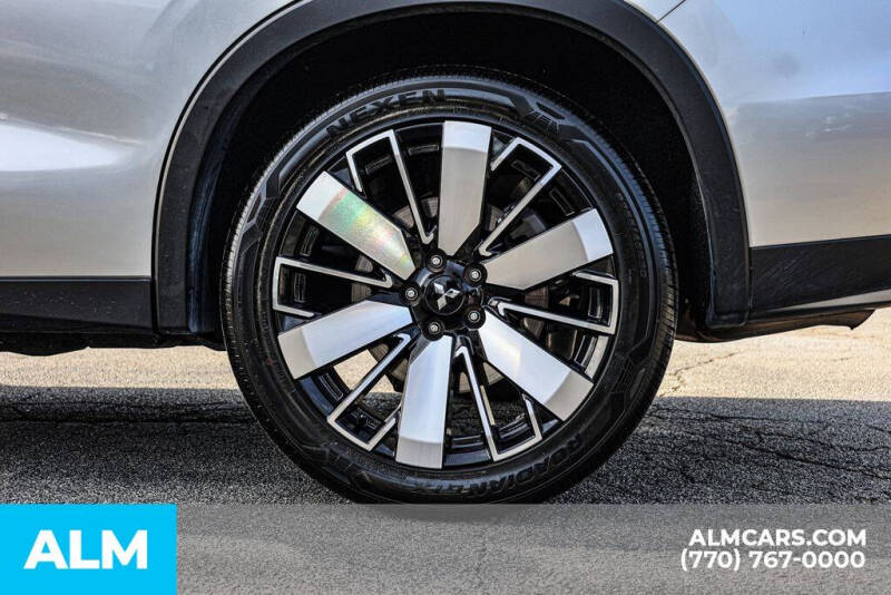 2025 Mitsubishi Outlander SE