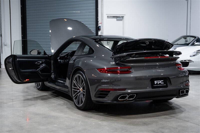 2017 Porsche 911 Turbo