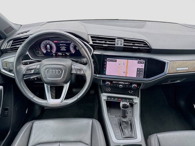 2021 Audi Q3 quattro Premium Plus 40 TFSI