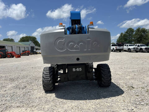 2017 Genie 65' Manlift