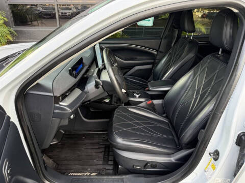 2021 Ford Mustang Mach-E Select