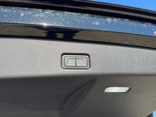 2025 Audi Q5 quattro Premium TFSI