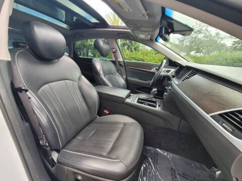 2015 Hyundai Genesis 5.0L