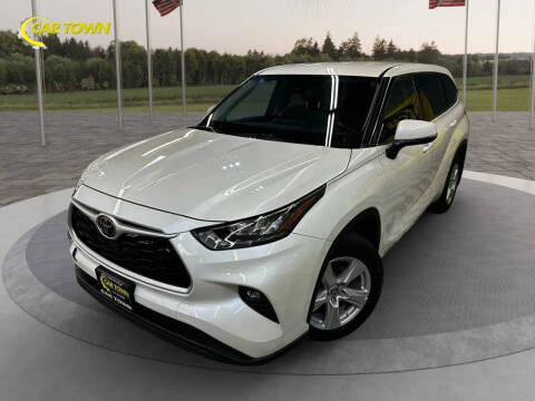 2020 Toyota Highlander LE