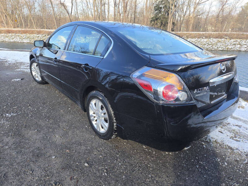 2012 Nissan Altima S photo 15