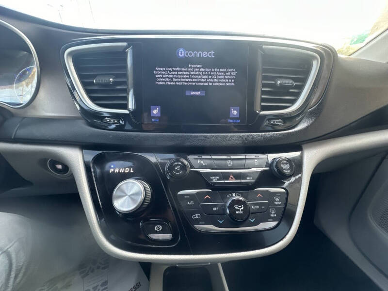 2017 Chrysler Pacifica Touring Plus