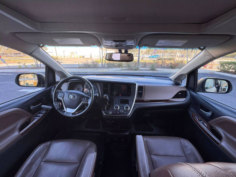 2017 Toyota Sienna