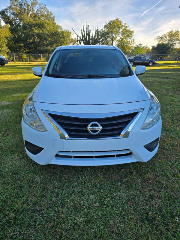 2019 Nissan Versa SV