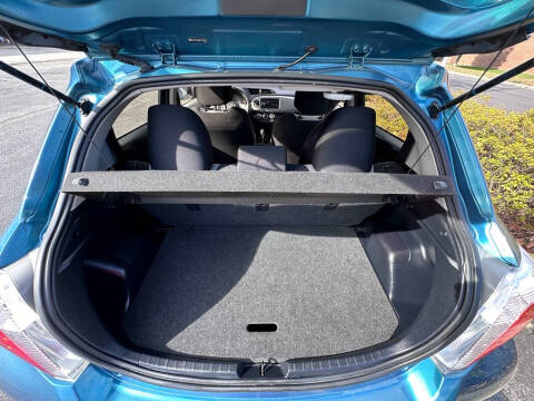 2014 Toyota Yaris 5-Door L